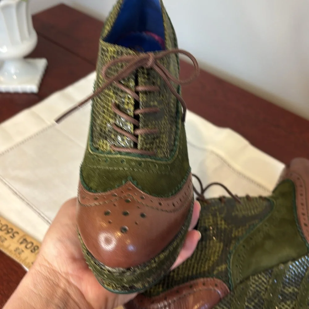 POETIC LICENSE Wild Safari wingtip wedges
EU Size 39 (8.5) New No Box - Picture 11 of 13